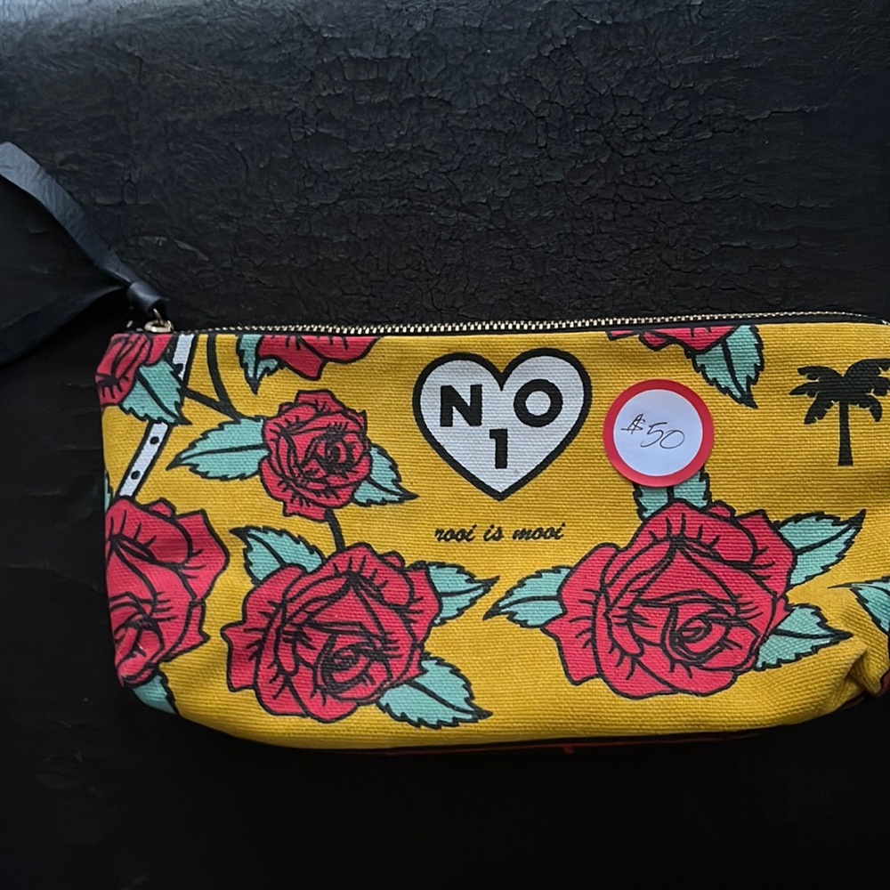 Zippered pouch